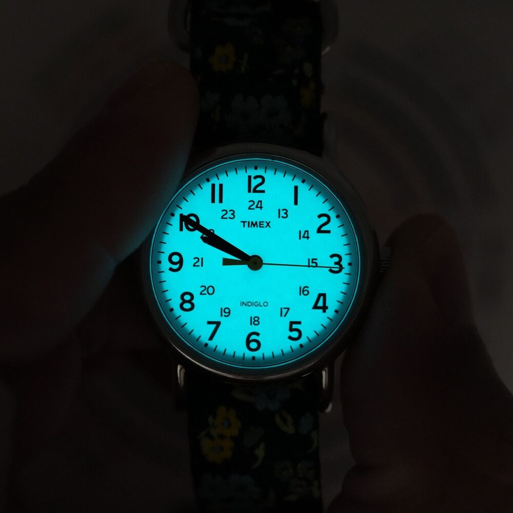 Timex Weekender TW2U08600 Women's Watch 31mm Floral Nylon strap New Batt Cleaned - Picture 5 of 9